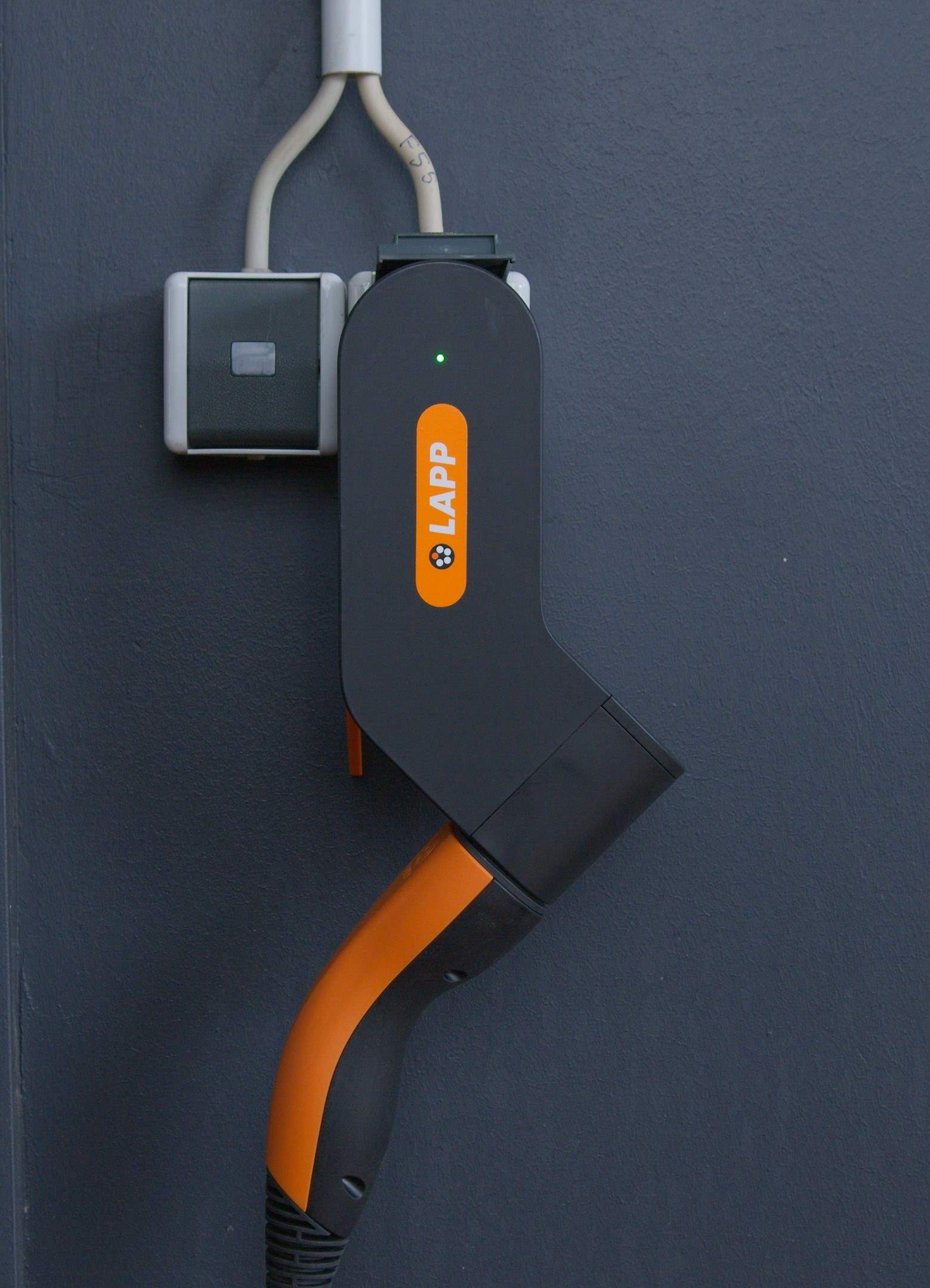 Lapp-Film10-AlvaStudios_1-7-1Y0Fxj0oaPeAMa MOBILITY DOCK - Netzstecker Typ K (Dänemark)